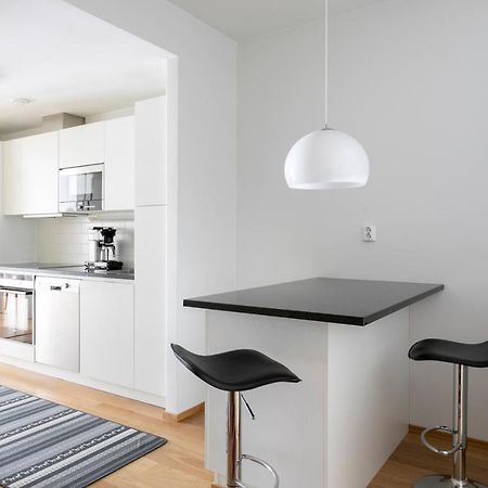 2Ndhomes Cozy 1Br Apartment With Balcony By The Central Station Helsinki Buitenkant foto