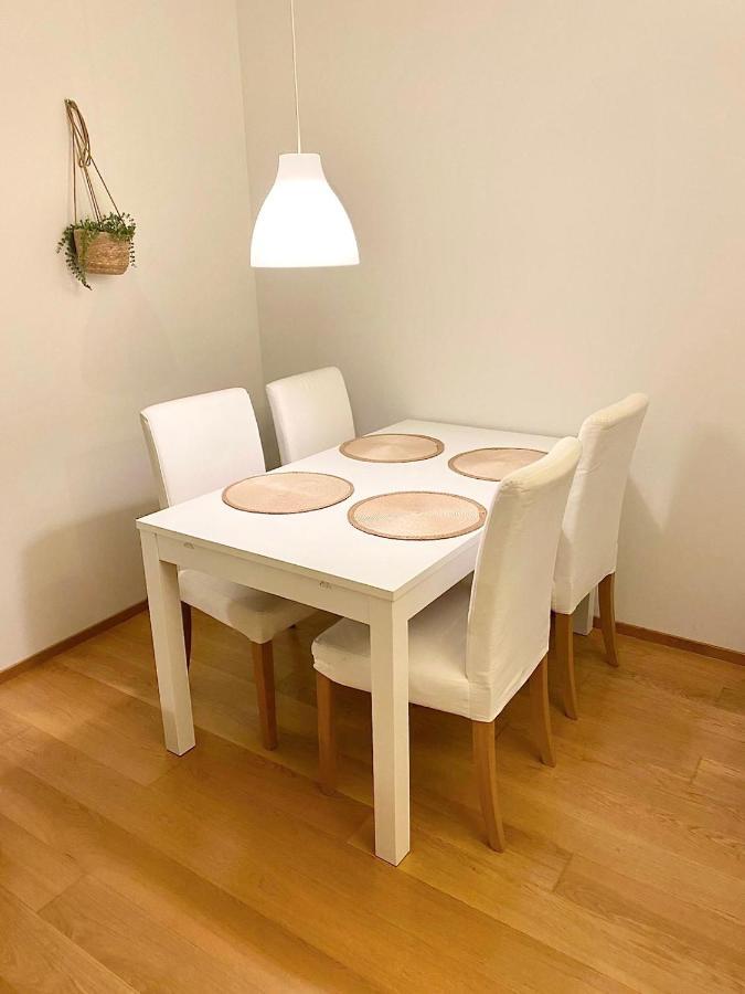 2Ndhomes Cozy 1Br Apartment With Balcony By The Central Station Helsinki Buitenkant foto