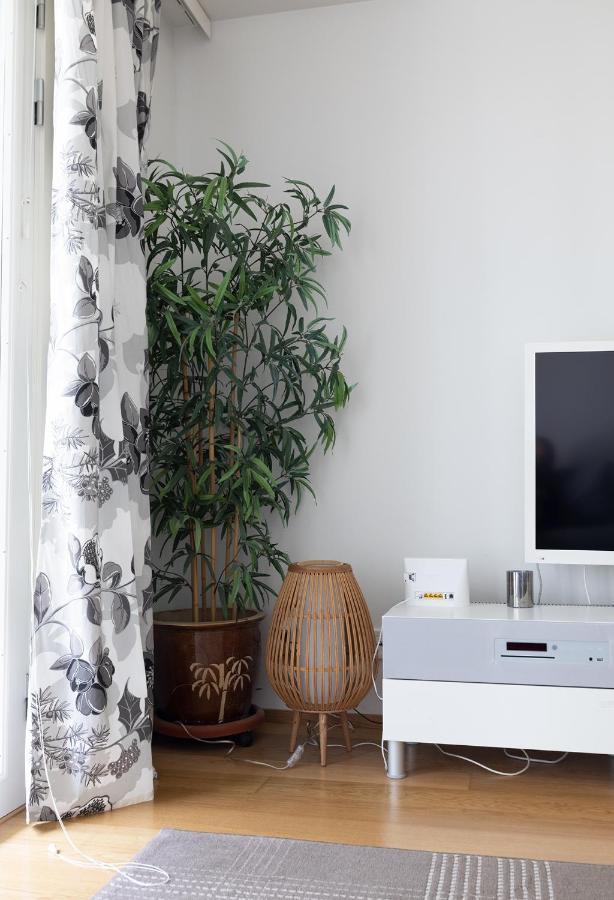 2Ndhomes Cozy 1Br Apartment With Balcony By The Central Station Helsinki Buitenkant foto
